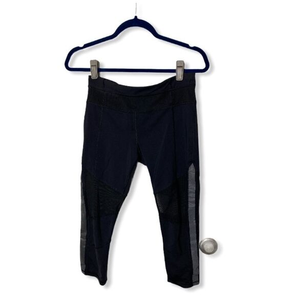 Lululemon SZ 6 black cropped mesh leggings - Picture 1 of 5